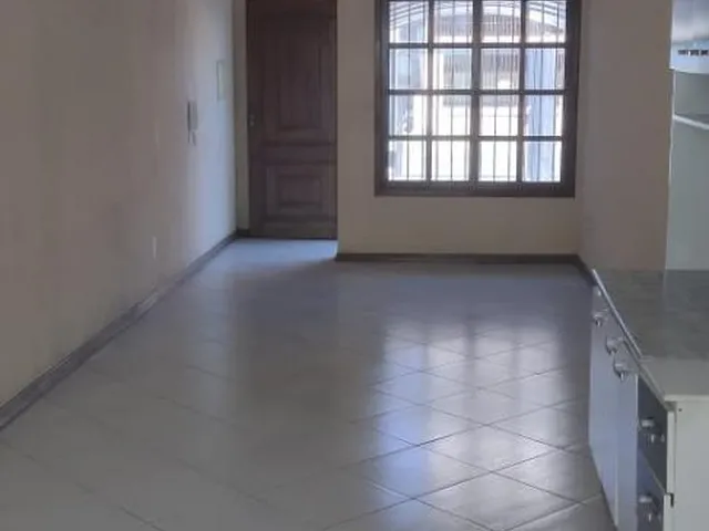 Imagem 2: Amplo 2 Dorm À 150M da Av. Flores da Cunha