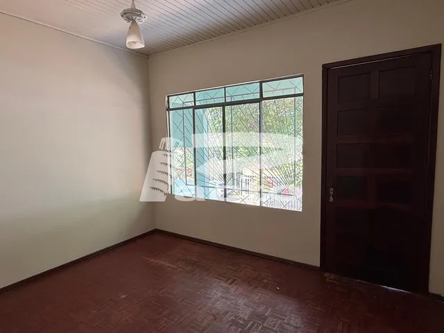 Imagem 7: CASA 03 QUARTOS Casa com 3 dormitórios
