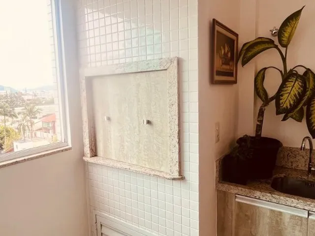 Imagem 11: Apartamento de Luxo no Centro de Balneário Camboriú-Sc: 3 Quartos, 3 Suítes, 2 Salas, 4 Banheiros e 2 Vagas de Garagem!