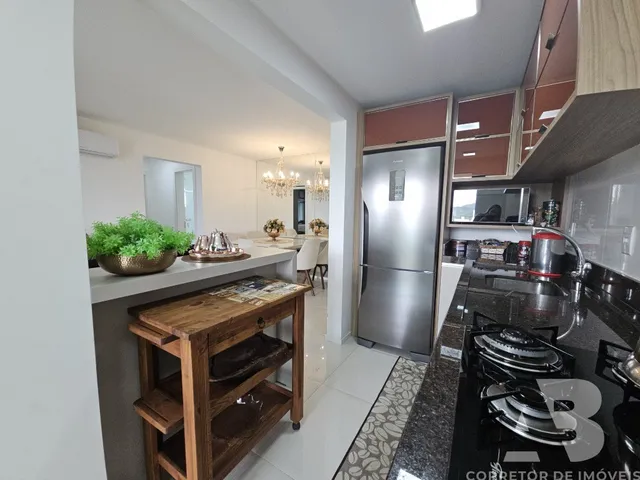 Imagem 4: Venda de Apartamento no Centro de Camboriú-SC: 2 Quartos, 1 Suíte, 2 Salas, 2