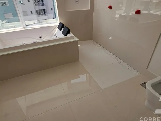 Imagem 10: One Tower Apartamento com 4 dormitórios