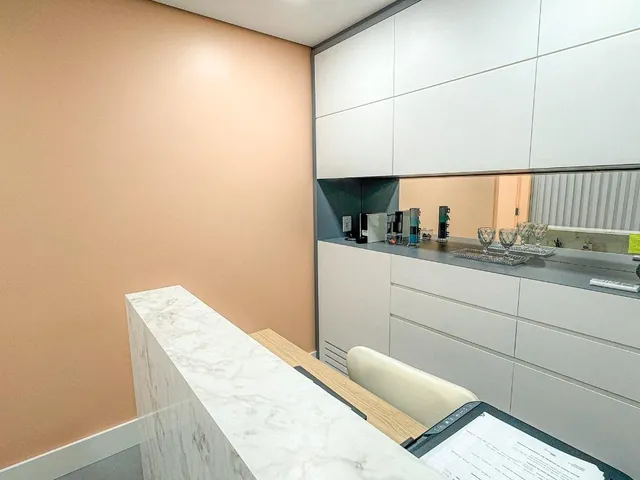Imagem 6: Sala Comercial para comprar com 40 m2 totalmente decorada e mobiliada por arquiteta