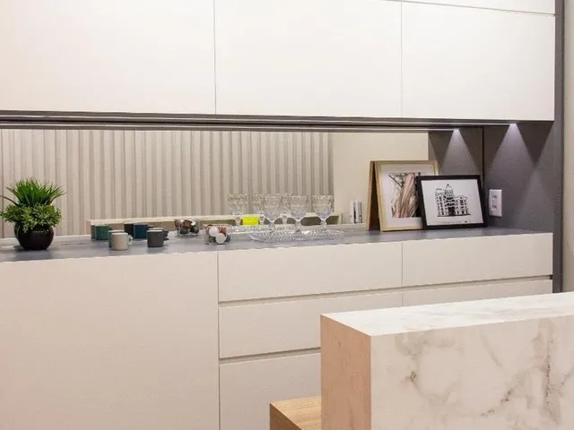 Imagem 2: Sala Comercial para comprar com 40 m2 totalmente decorada e mobiliada por arquiteta