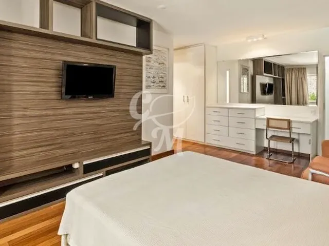 Imagem 9: Casa Ampla com 4.800 M², Piscina e Muito Verde