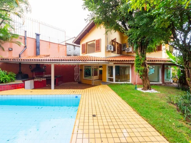 Imagem 1: Imóvel de Luxo no Morumbi: Casa À Venda com 4 Quartos, 3 Suítes e 310M² de Área Privativa