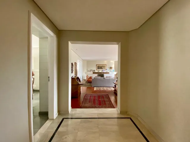 Imagem: O apartamento possui 4 Dormitórios, 4 Suítes, 6