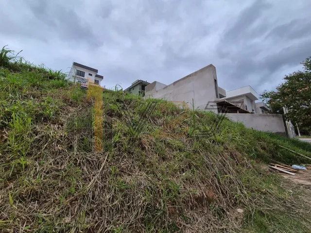 Imagem: Terreno À Venda em Bairro Valorizado da