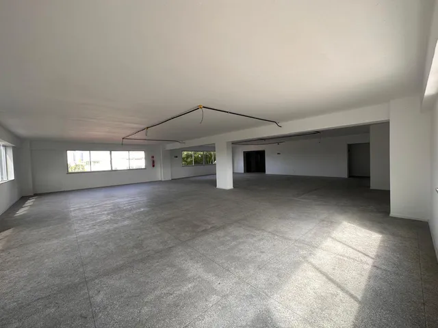 Imagem 3: Prédio Comercial Corporativo à Venda no Itaigara – 2.750 m² de Área