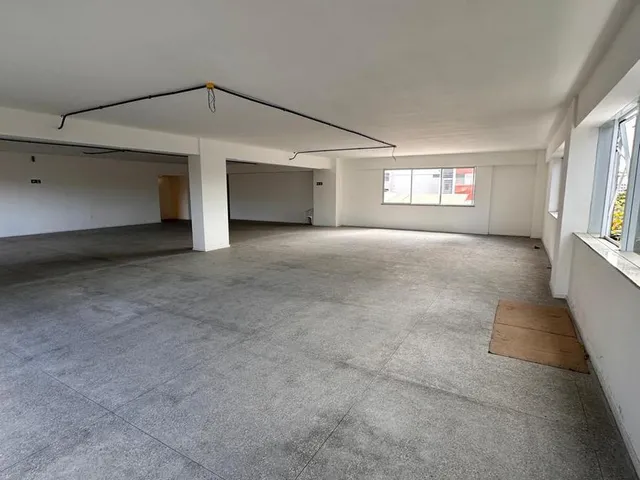 Imagem 15: Prédio Comercial Corporativo à Venda no Itaigara – 2.750 m² de Área