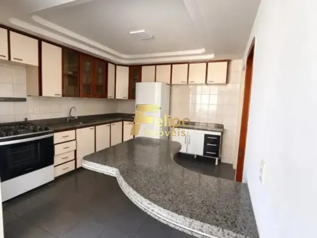 Imagem 2: MAGNÍFICA MANSÃO COM 08 QUARTOS, SENDO 03 SUÍTES, EXCELENTE LOCALIZAÇÃO, NA QUADRA