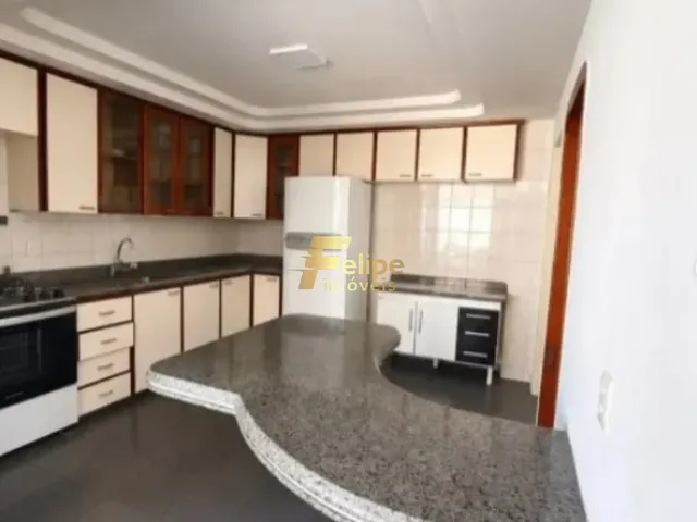 Imagem 4: MAGNÍFICA MANSÃO COM 08 QUARTOS, SENDO 03 SUÍTES, EXCELENTE LOCALIZAÇÃO, NA QUADRA