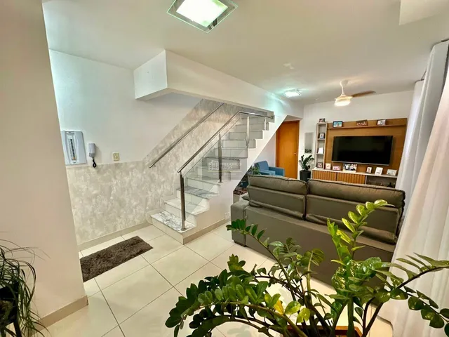 Imagem 2: Belíssima Cobertura com Vista Definitiva – 2 Quartos, Suíte e 2 Vagas Paralelas