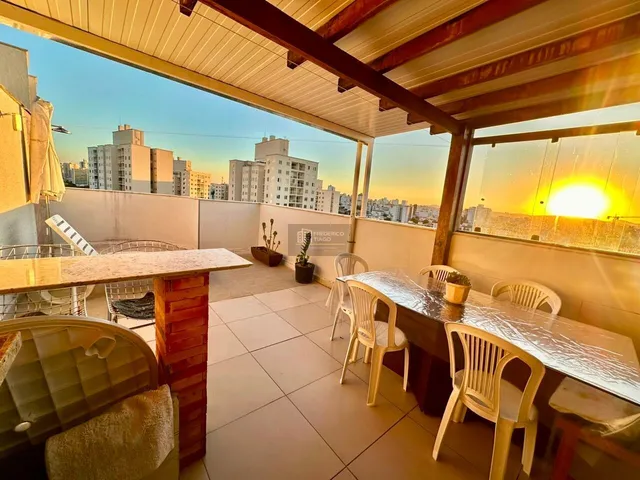 Imagem 3: Belíssima Cobertura com Vista Definitiva – 2 Quartos, Suíte e 2 Vagas Paralelas