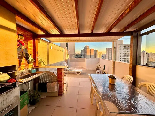 Imagem 14: Belíssima Cobertura com Vista Definitiva – 2 Quartos, Suíte e 2 Vagas Paralelas
