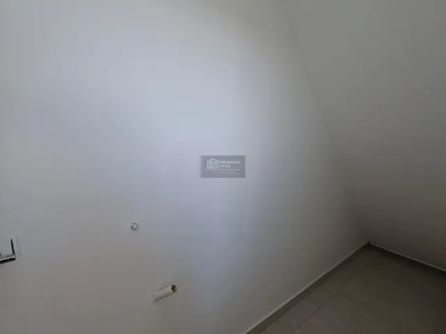 Imagem 4: Casa Duplex Nova com Terraço – 3 Quartos, 1 Suíte e 2 Vagas