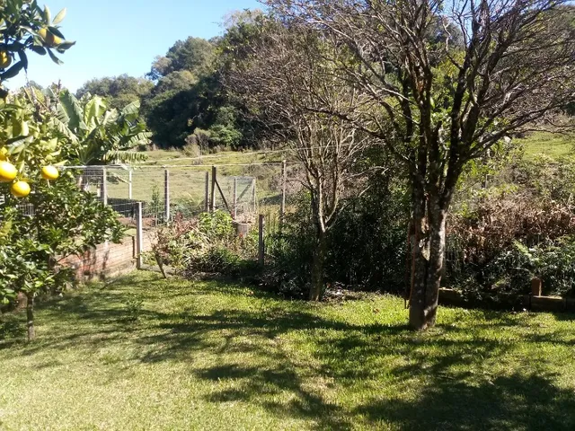 Imagem 7: Casa Residencial com 7 dormitórios, Sacada e Pátio para Locação