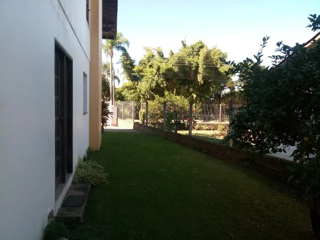 Imagem 8: Casa Residencial com 7 dormitórios, Sacada e Pátio para Locação