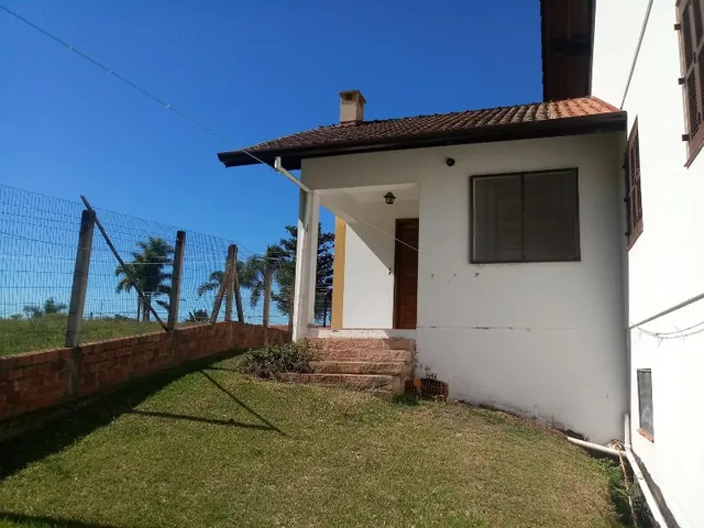 Imagem 9: Casa Residencial com 7 dormitórios, Sacada e Pátio para Locação