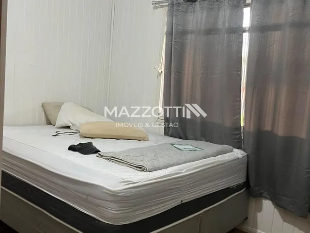 Imagem 3: Casa com piscina em amplo terreno com 799 m à venda, NAZARÉ, MEDIANEIRA - PR