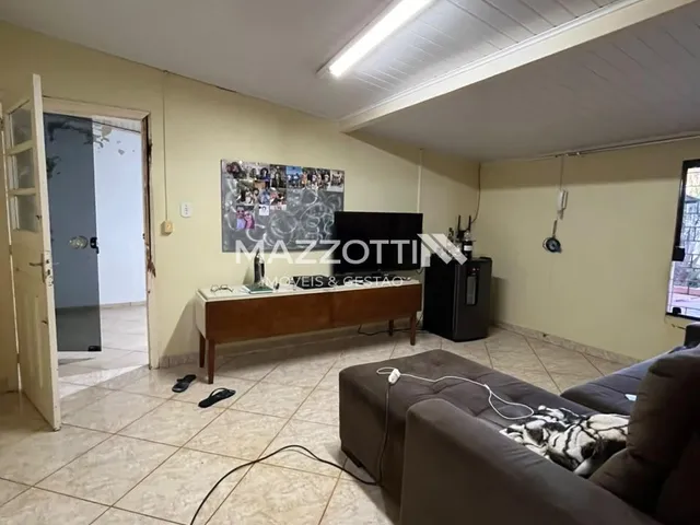 Imagem 4: Casa com piscina em amplo terreno com 799 m à venda, NAZARÉ, MEDIANEIRA - PR