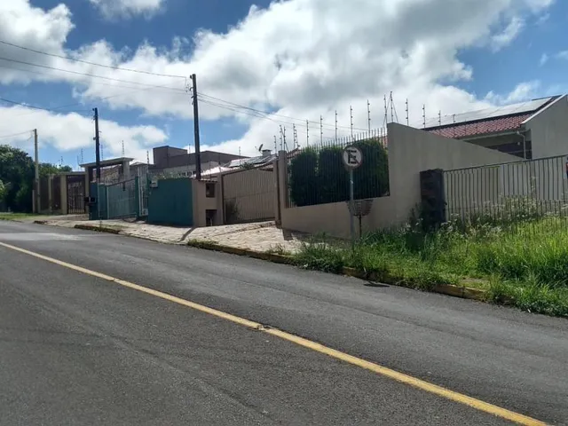 Imagem 3: Amplo terreno no bairro Petrópolis, medindo 480m2