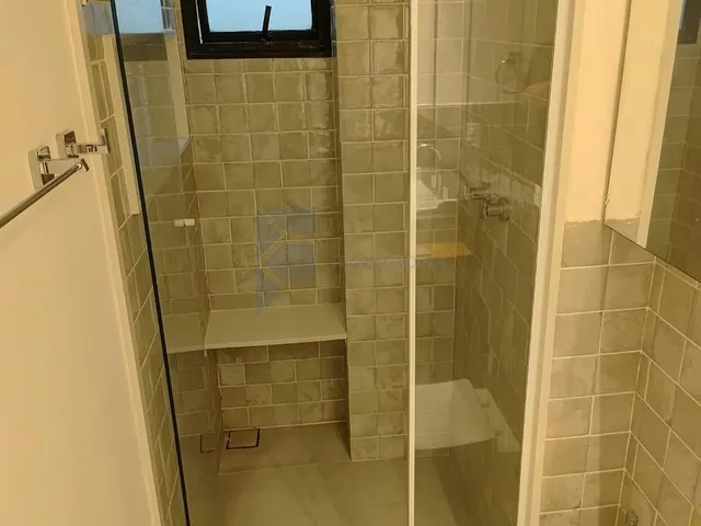 Imagem 11: P style="line-height: 1.4;">Descubra este elegante apartamento para locação no