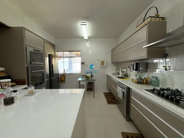 Imagem 12: Casa à venda no Itaigara com 981m² de terreno, 5 quartos, 4 suítes e piscina