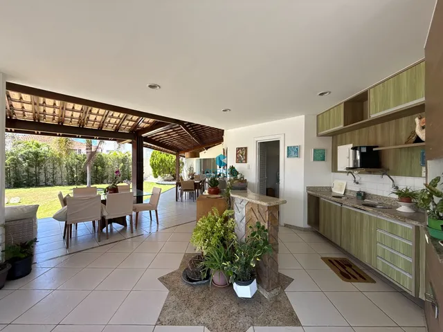 Imagem 3: Casa à venda no Itaigara com 981m² de terreno, 5 quartos, 4 suítes e piscina