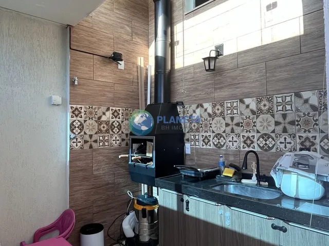 Imagem 12: Área privativa com | 3 Quartos sendo 1 suíte | à Venda | 165m² | Itapoã