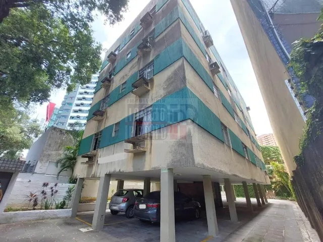 Imagem 1: Apartamento à Venda em Espinheiro
