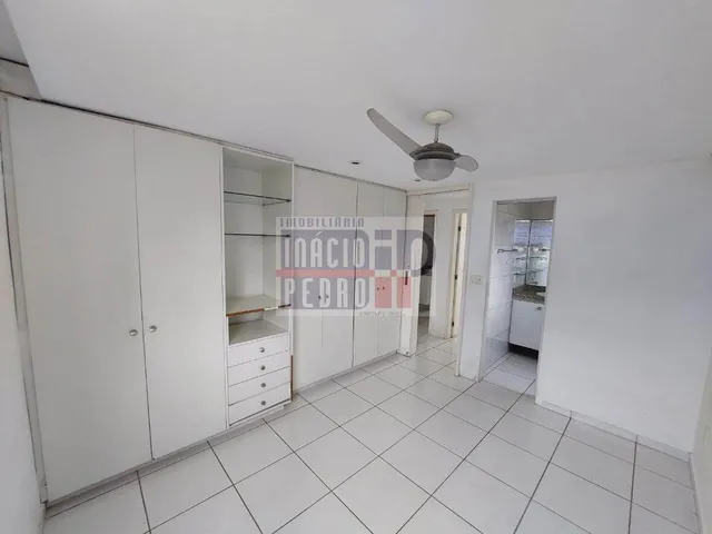 Imagem 12: Apartamento à Venda em Espinheiro