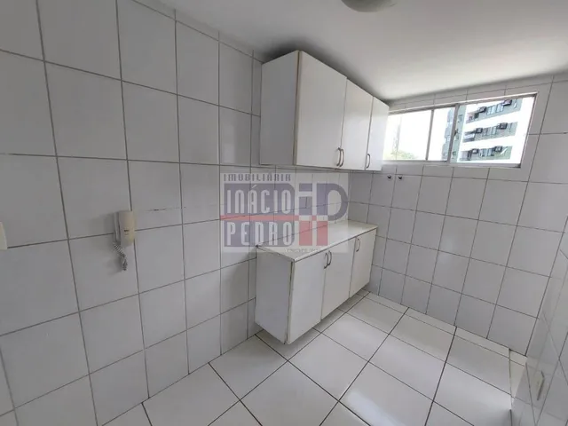 Imagem 13: Apartamento à Venda em Espinheiro