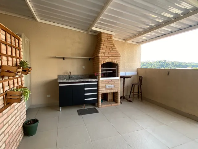 Imagem: A casa possui 2 Dormitórios, 1 Suíte, 3 Banheiros, 1 Vaga