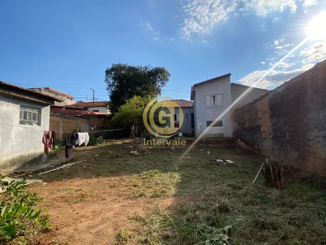 Imagem 13: Casa à Venda no Centro de Jacareí: Oportunidade Única de Investimento!