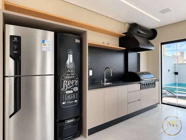 Imagem 8: Apartamento á venda 3 Suíte + 2 Demi Suítes + 3 Vagas de Garagem em Meia Praia de