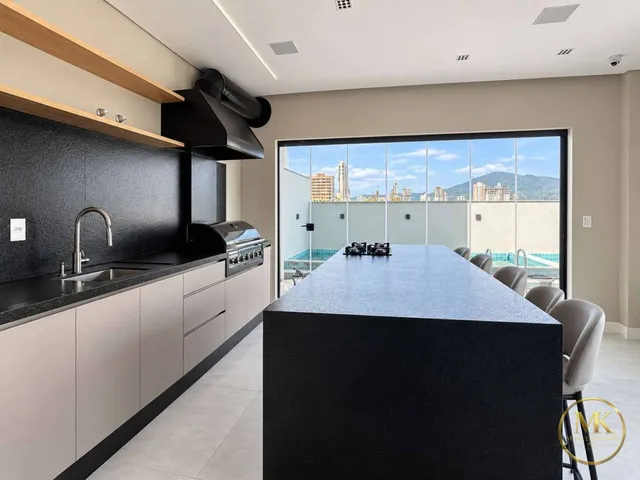 Imagem 9: Apartamento á venda 3 Suíte + 2 Demi Suítes + 3 Vagas de Garagem em Meia Praia de