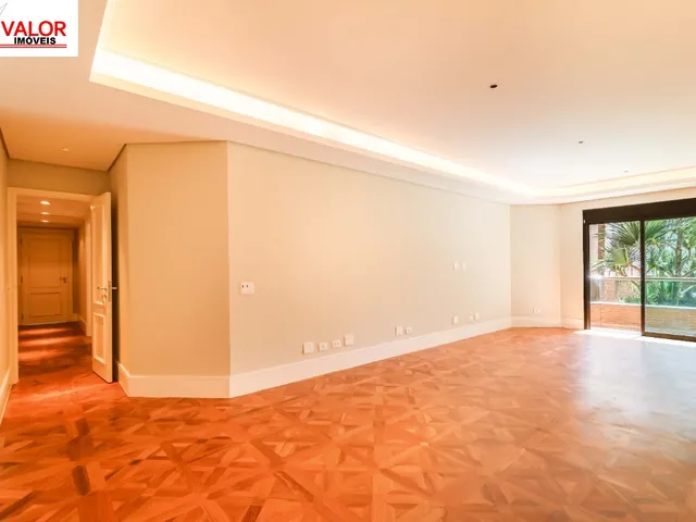 Imagem 2: COBERTURA DUPLEX Excelente localização, prédio com linda vista. Cobertura com pé