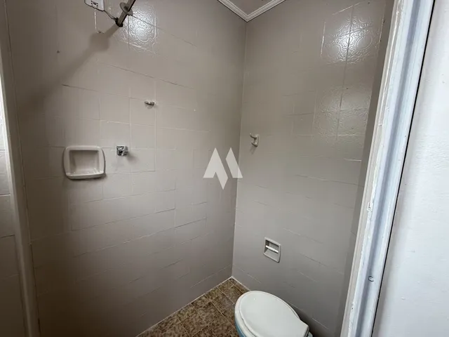 Imagem 3: Apartamento de Frente com 2 Dormitórios para Locação com Sacada no Embaré, Santos, São Paulo