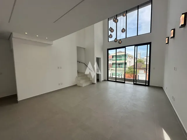 Imagem: Sobreposta Alta Duplex 3 Quartos com Piscina