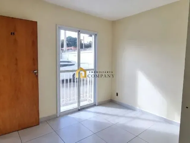 Imagem: O apartamento possui 2 Dormitórios, 1 Suíte, 2 Banheiros,
