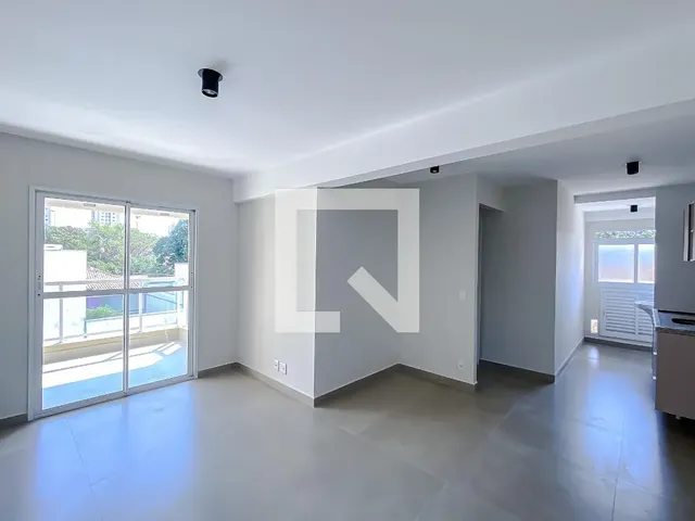 Imagem: O apartamento possui 2 Dormitórios, 1 Suíte, 2 Banheiros,