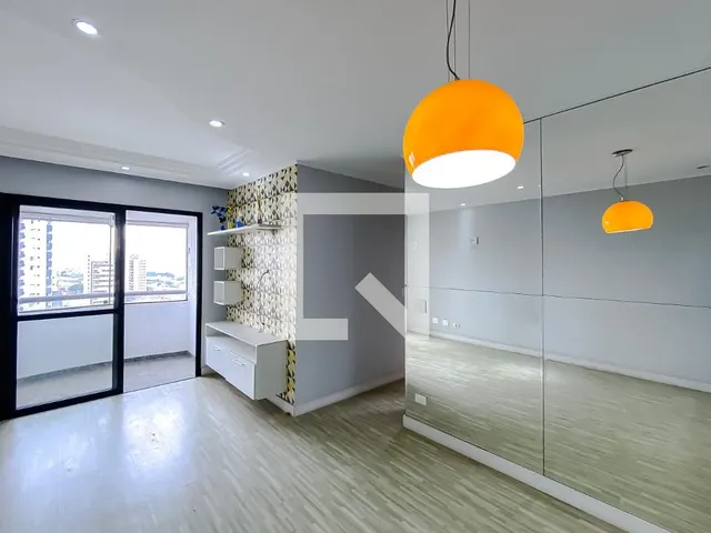 Imagem: O apartamento possui 2 Dormitórios, 1 Suíte, 2 Banheiros,