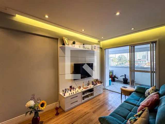Imagem: O apartamento possui 2 Dormitórios, 1 Suíte, 2 Banheiros,