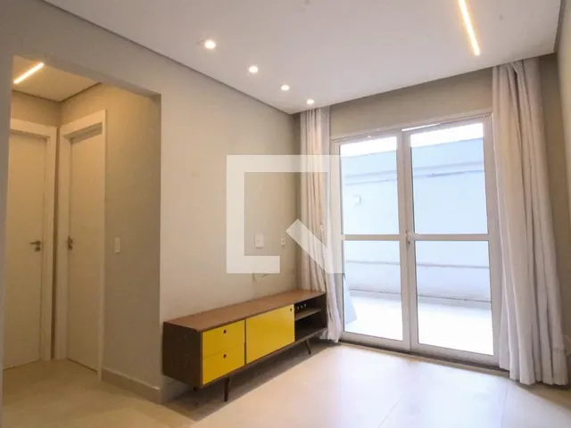 Imagem: O apartamento possui 2 Dormitórios, 1 Banheiro, 1 Vaga na