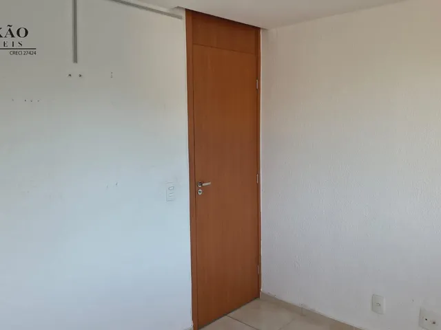 Imagem: O apartamento possui 2 Dormitórios, 1 Banheiro, 1 Vaga na