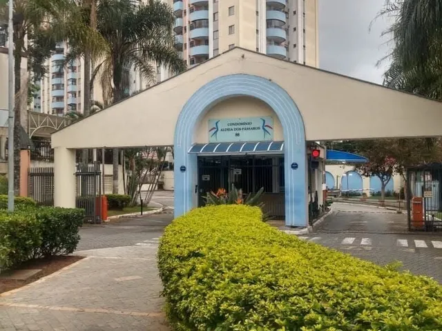 Imagem: O apartamento possui 2 Dormitórios, 1 Suíte, 2 Banheiros,