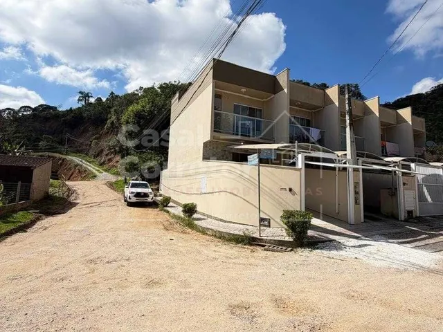 Imagem 11: SOBRADO DE ESQUINA COM 2 QUARTOS E GARAGEM COBERTA