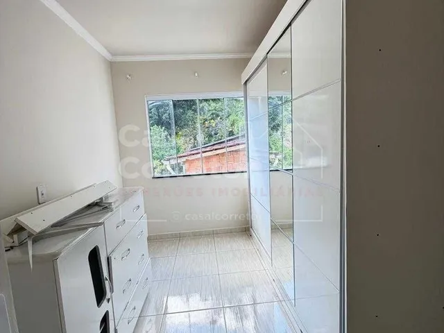 Imagem 8: SOBRADO DE ESQUINA COM 2 QUARTOS E GARAGEM COBERTA