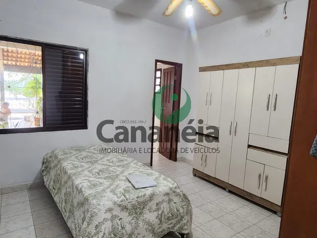 Imagem 5: Casa Frente Ao Mar, com Garagem Náutica Enorme para Locação Fixa com 2 Dormitórios (1 Suíte) em Cananéia/Sp