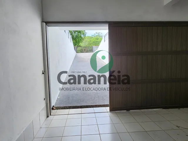 Imagem 15: Casa Frente Ao Mar, com Garagem Náutica Enorme para Locação Fixa com 2 Dormitórios (1 Suíte) em Cananéia/Sp